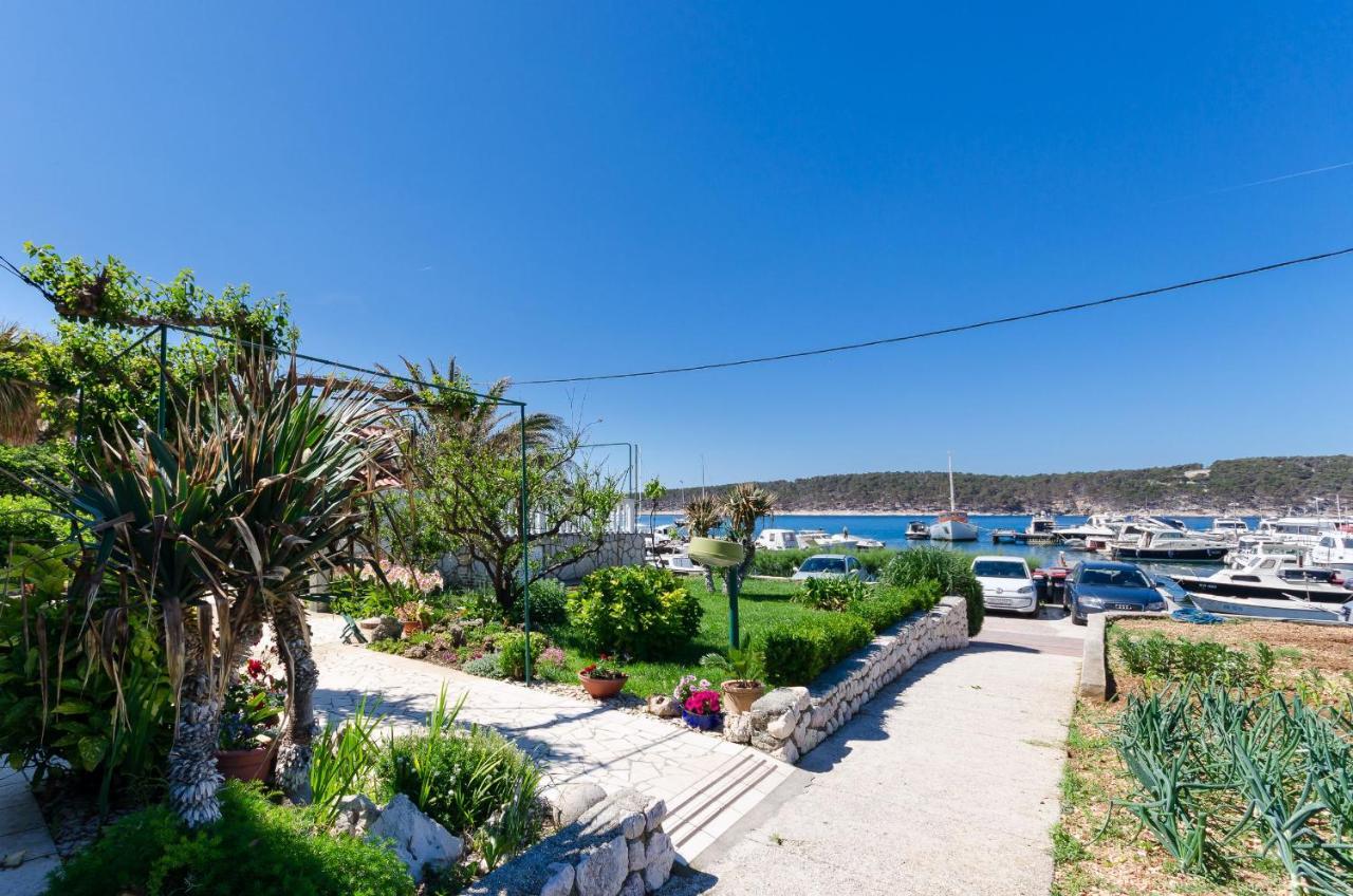 Apartments Near The Sea Barbat Barbat na Rabu Exterior foto
